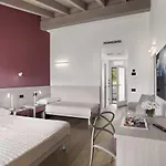 Caffe Maya Lejlighedshotel 4*