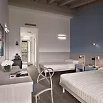 Caffe Maya Lejlighedshotel