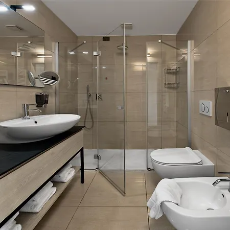 Caffe Maya Aparthotel 4*