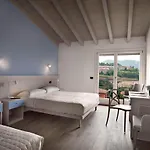 Lejlighedshotel Caffe Maya 4*