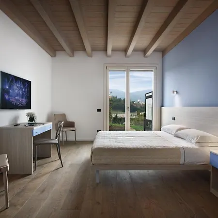 Caffe Maya Maslianico