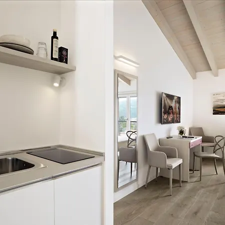 Caffe Maya Aparthotel Maslianico