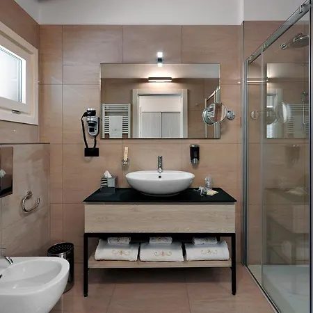 Caffe Maya Aparthotel 4*